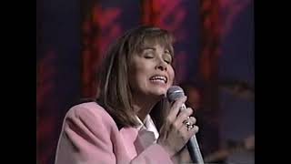 Download Lagu Suzy Bogguss   Letting Go   Nashville Now 1992 MP3