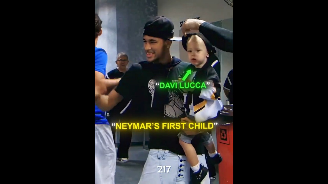 When Neymar Sees His Son...😂❤️