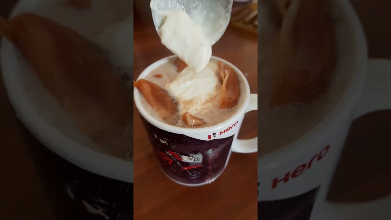 Vanilla Chikoo Milkshake | Sapota Milkshake with Vanilla ice cream 