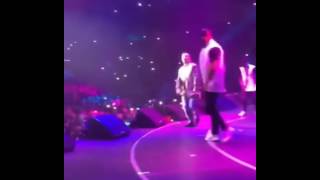 Justin Bieber ft J Balvin   Sorry Remix Live