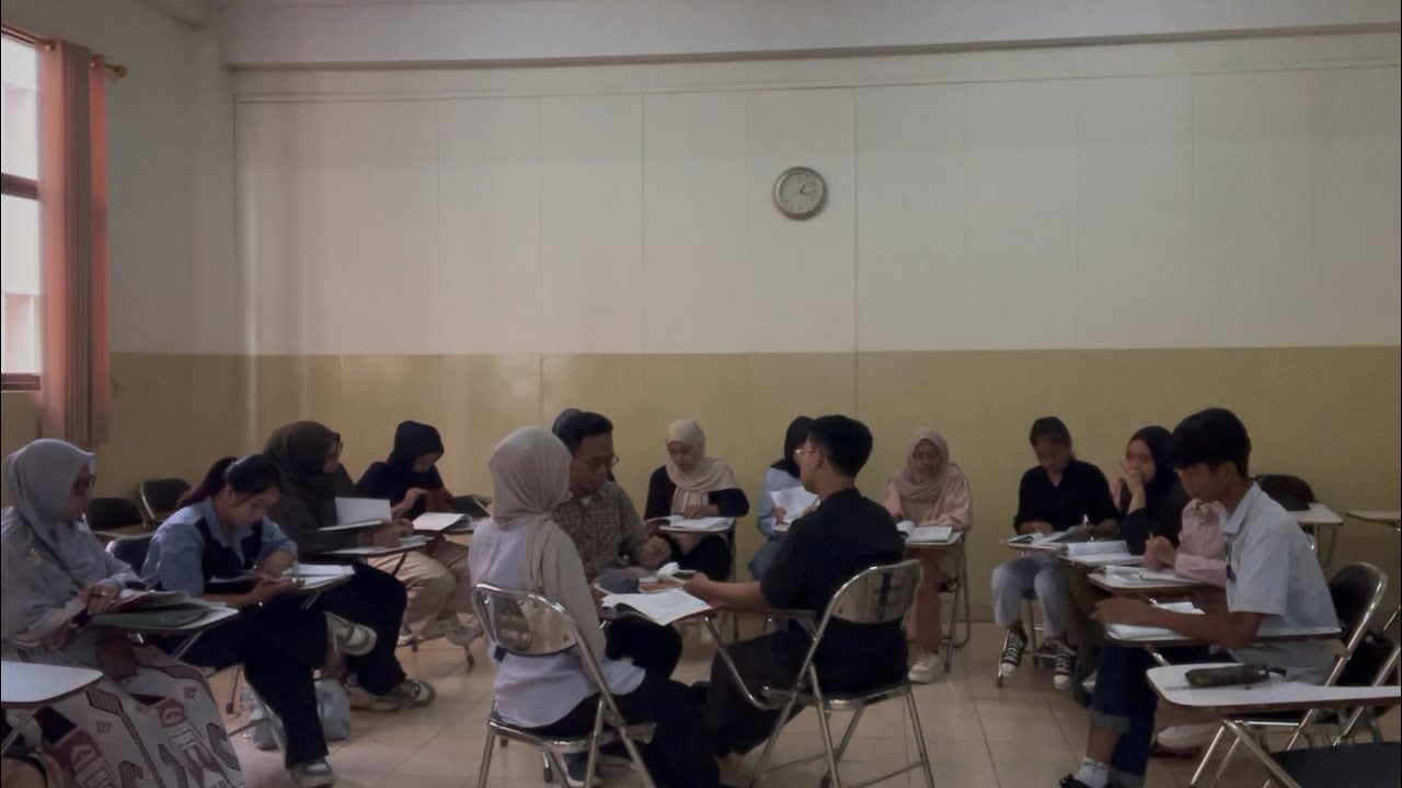 KELAS Y3F KELOMPOK 1 - MAZHAB EKONOMI KLASIK PODCAST SEJARAH PEMIKIRAN EKONOMI