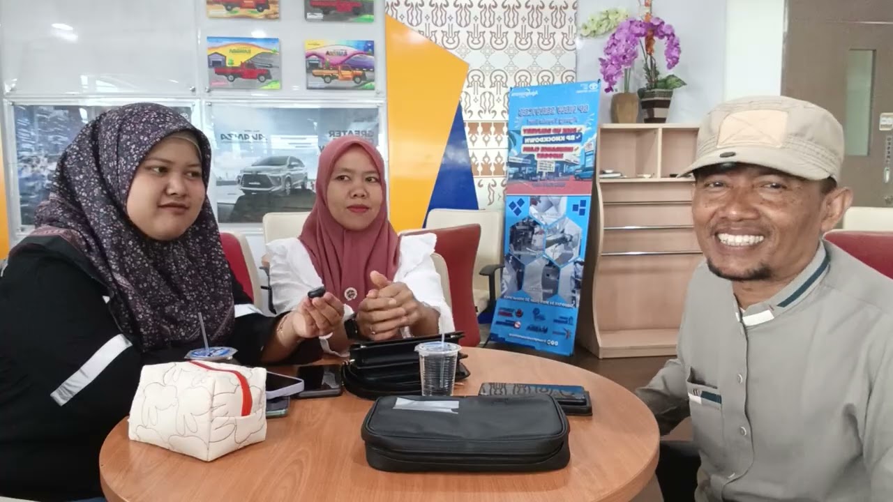 Kamini dan indah pengusaha kedai kopi