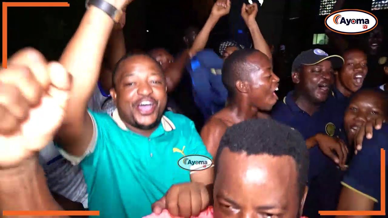 AZAM FC 2-1 YANGA SC: TAZAMA VIBE LA MASHABIKI WA AZAM BAADA YA USHINDI ...