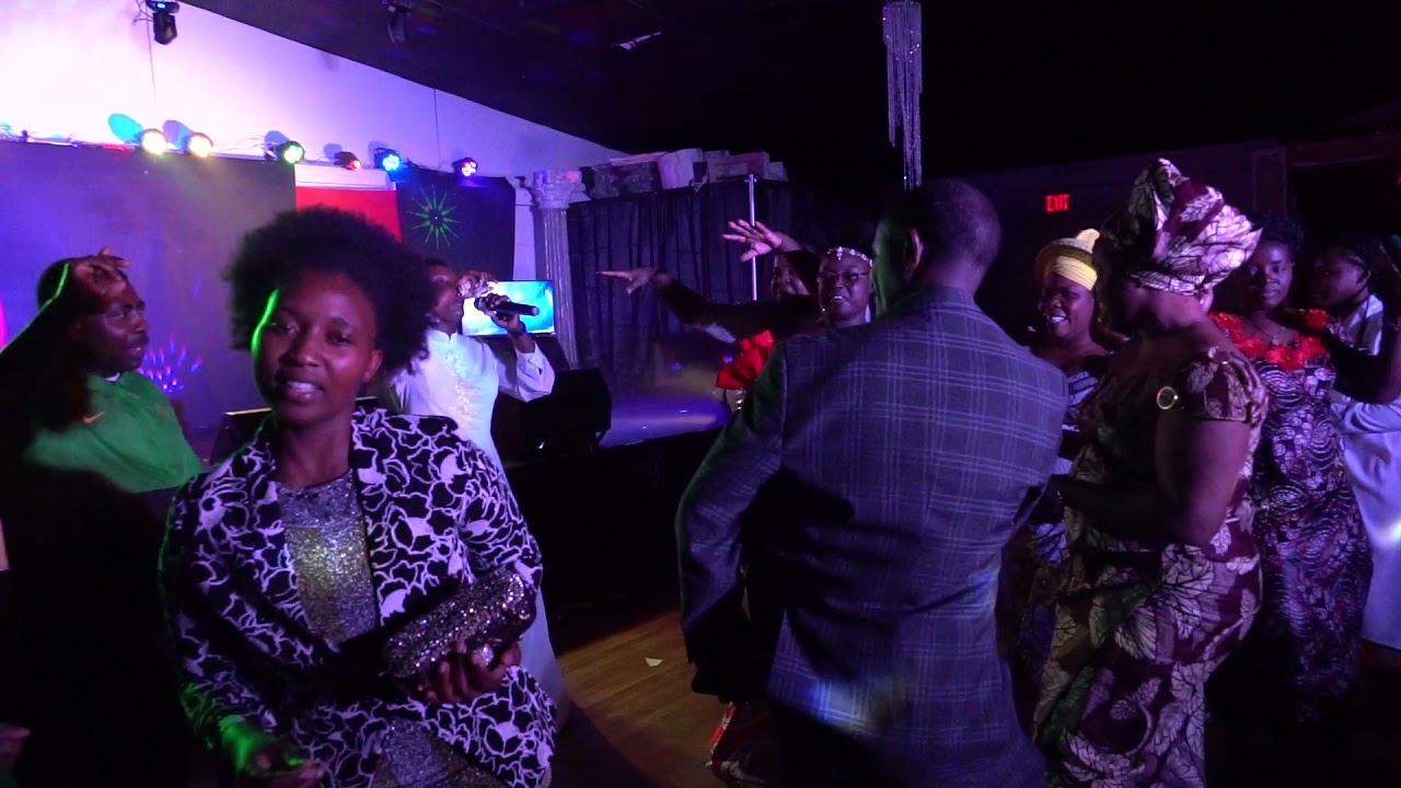 ESTHA  NIYOKWIZERA AKI PERFORM IN KNOXVILLE TENNESSEE NIHESHIMU TU.🙌🙌