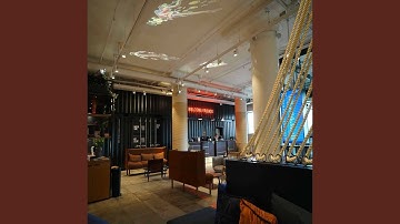 Cultivated Backdrops for Weekday Workcations