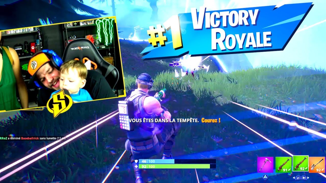 MON FILS ME PORTE CHANCE POUR LE TOP1 SUR FORTNITE !! - 