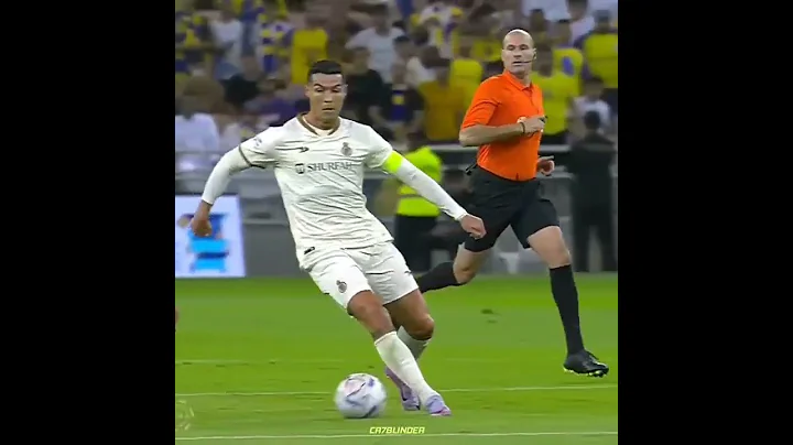 Al-Ittihad vs Al-Nassr| A little nutmeg from Cristiano Ronaldo 🔥