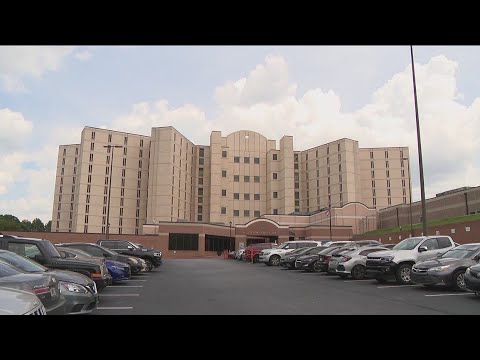 Inmate found unresponsive at Fulton County Jail, dies at hospital - YouTube