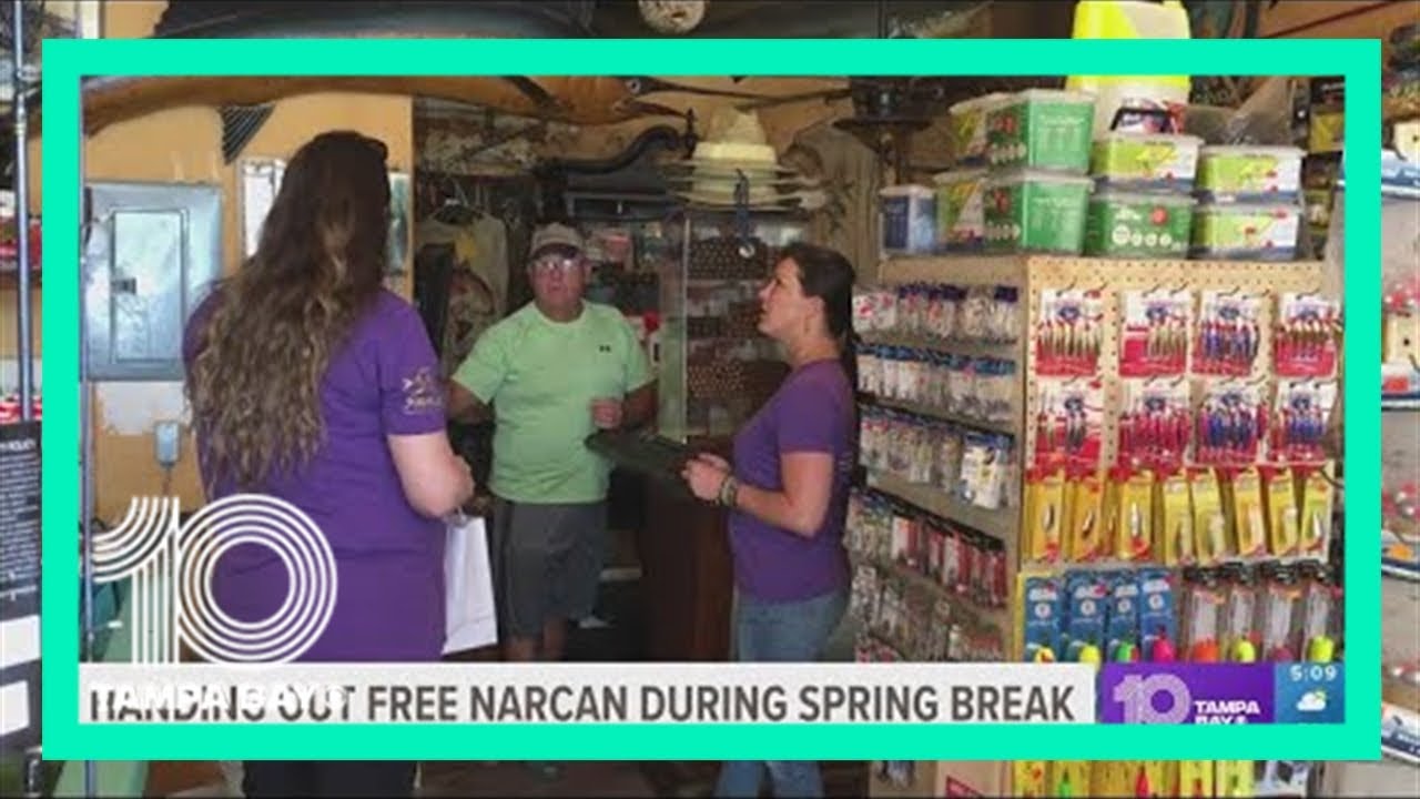 Handing out free Narcan during spring break