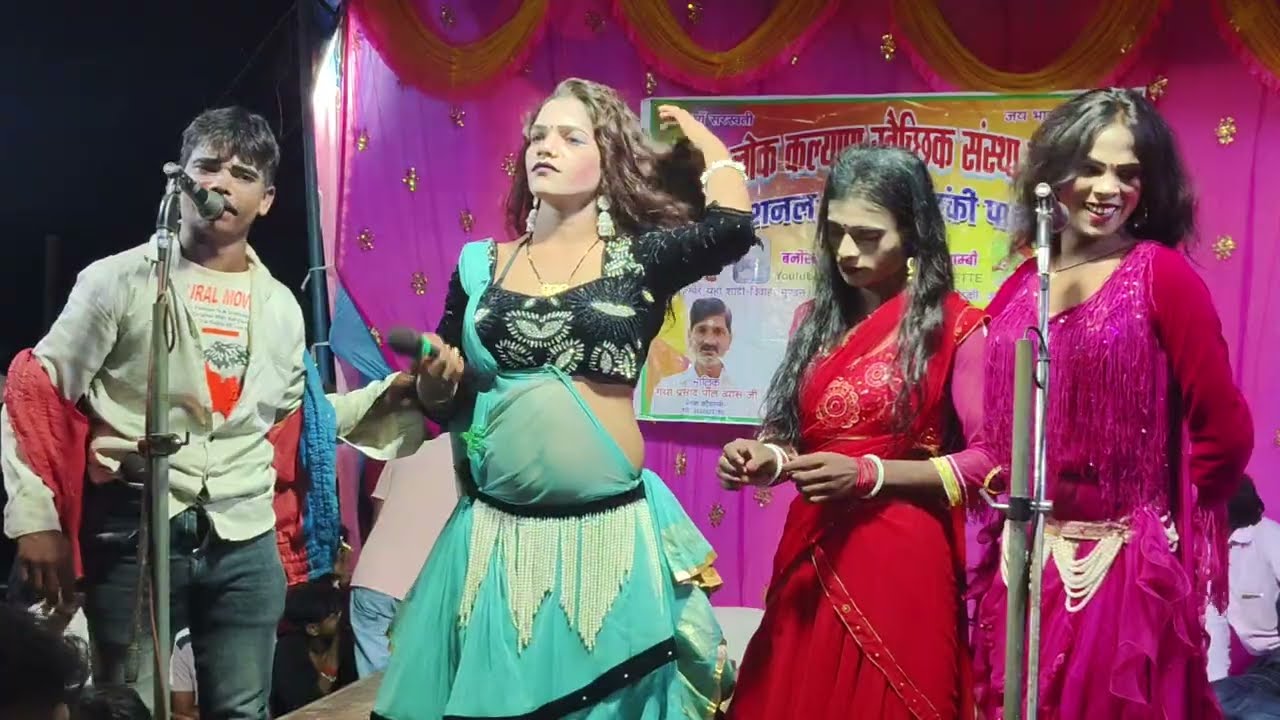 देखिए नौटंकी में डांसर आते ही कैसा धमाल मचाते है #सदाबहार_पुराने_गाने_हिंदी_दर्द_भरे #नौटंकी नाच