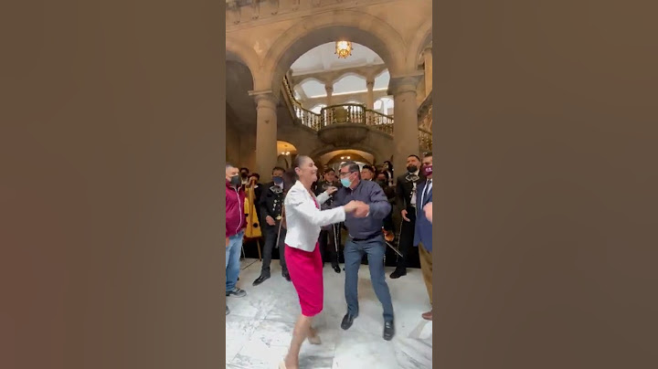 Muy contenta recibiendo mi cumpleaños al ritmo del Noa Noa de Juan Gabriel gracias por su cariño 🥰