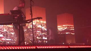 Video thumbnail of "The 1975 - Medicine"