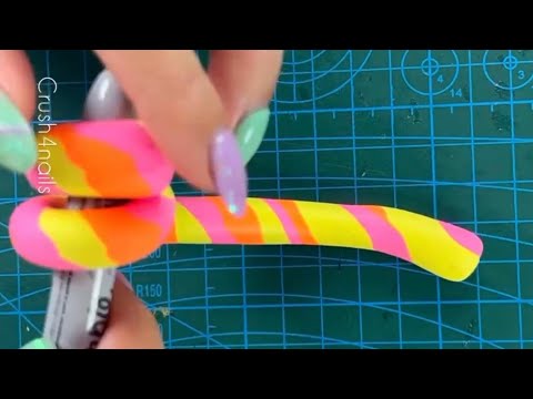 Hacelos para vender o regalar, son faciles y prácticos, solo con foamy moldeable