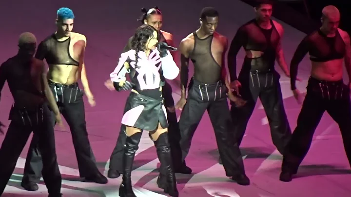 ROSALIA - LINDA - O2 Arena, London - 15 December 2...