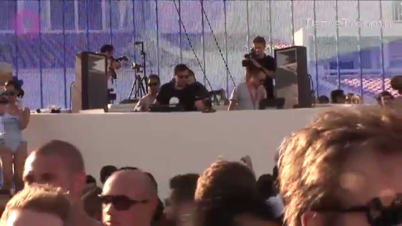 Deetron - Starblazer [played by Robert Dietz & Reboot]