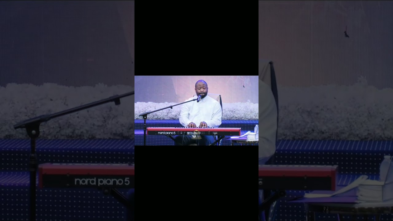 Moise Mbiye - Adoration Prophètique / Epesamela yo live