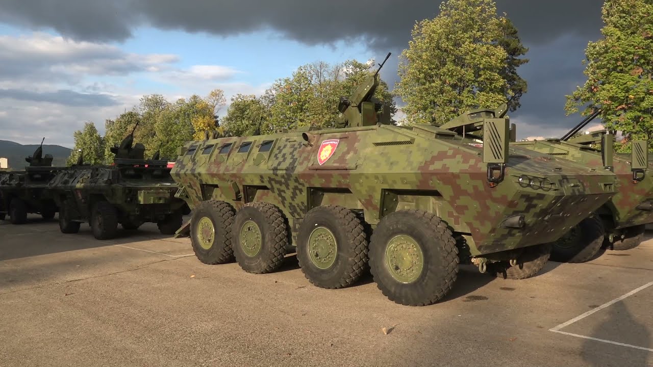 Predsednik Aleksandar Vučić i ministar Aleksandar Vulin obišli su bazu Žandarmerije u Kraljevu