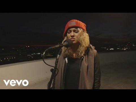 Tori Kelly - Silent Night