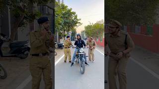 Police Walo Se Panga Le Lia #shorts #ytshorts #youtubeshorts #funny #police