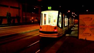 Straßenbahn Erfurt - Combino nachts als Linie N2 am Marcel-Breuer-Ring [720p]