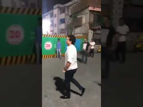 Sachin Tendulkar Playing Cricket in Street Latest Viral Video