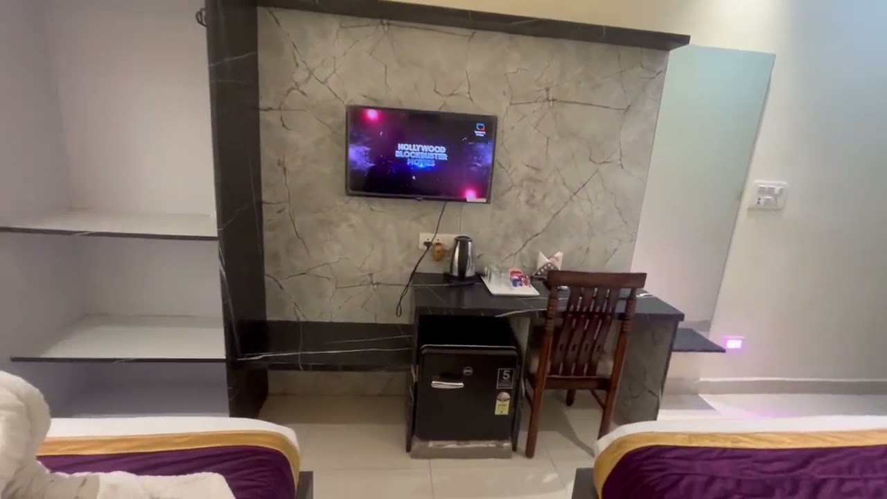 Deluxe Room (Twin Bed)