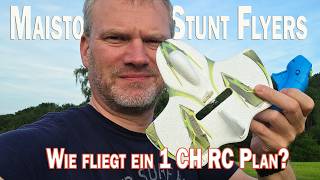 Wie fliegt ein Wing als 1-Kanal-RC-Flugzeug? Der Stunt Flyer von Maisto 2,4-GHz , Einhandcontroller