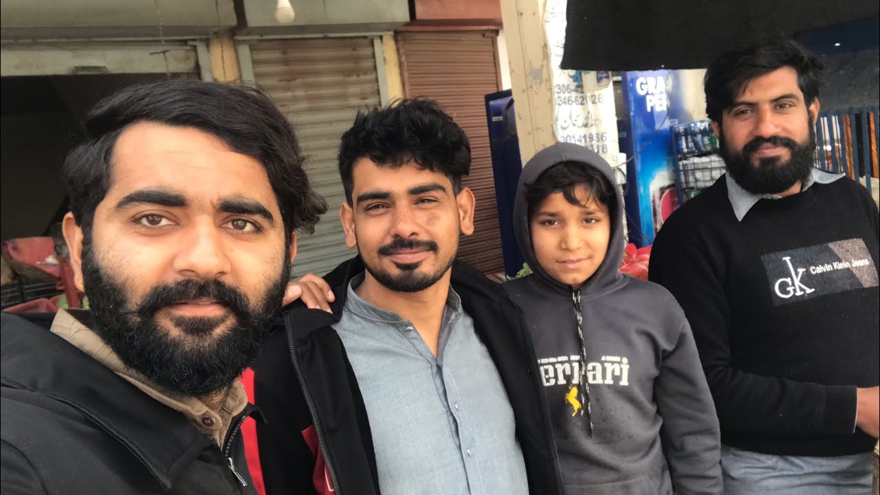 phali aftai subzi wali shop pr chken karhi ka saat   | vlog 1