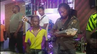 Ilikoni Band (Yangati)  Live on stage