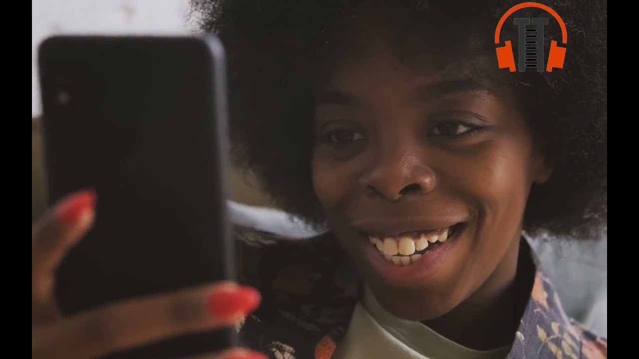 Replika, an AI friend, helps you learn English