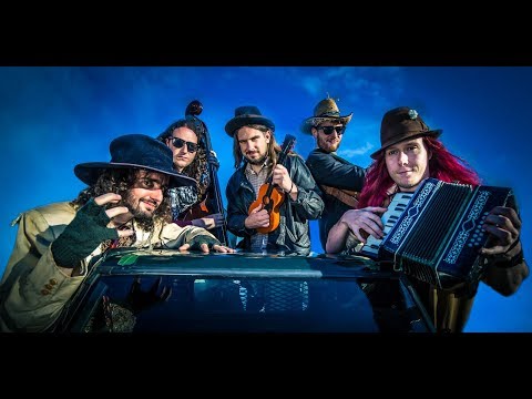 ALESTORM's Chris Bowes on 'No Grave But The Sea', Songwriting, Misconceptions & Touring (2017)