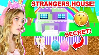 Finding *SECRETS* While RATING STRANGERS HOUSES In Adopt Me! (Roblox)