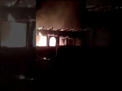 Caulonia. Incendio distrugge chiosco bar: Vigili del fuoco in azione