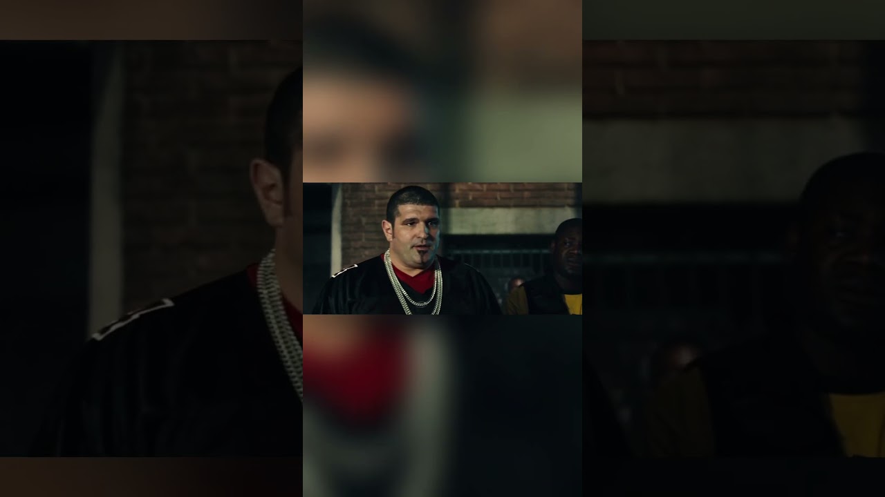 🎬: «13-й район»(2004🎭Жанр:Фантастика, Боевик🌟Рейтинг:IMDb:7.1 