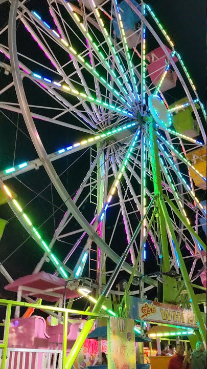 Epic Ferris Wheel 🎡 Amusement Ride at the Dodge County Fair #shorts