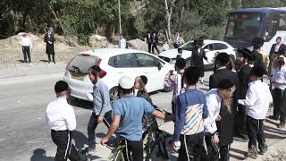 Children Attack Car Carrying IDF Soldier in Beit Shemesh | תקיפת חייל צה\