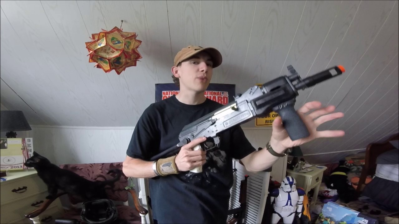 Al shows off his Upgraded gameface AK74U - YouTube