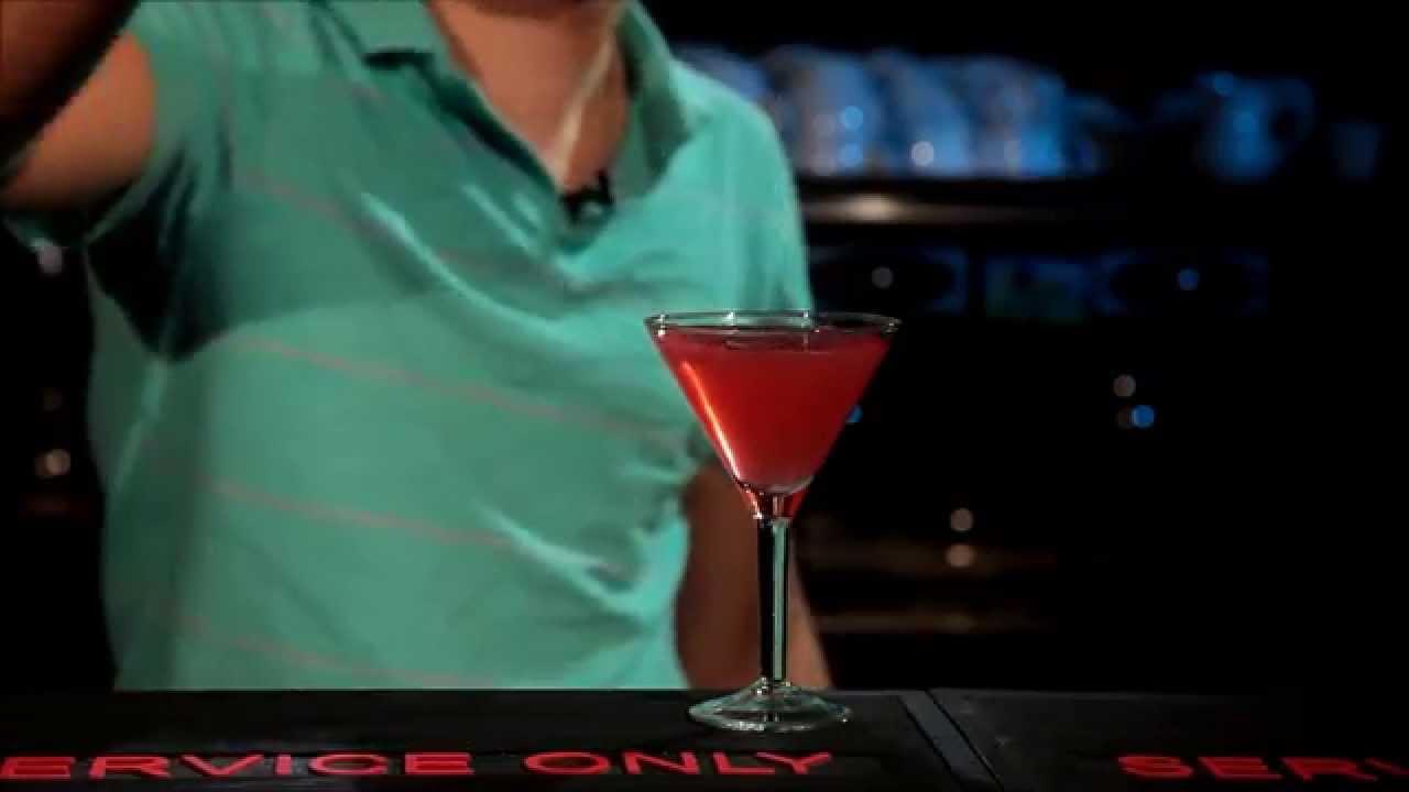 Коктейль Космополитен - YouTube