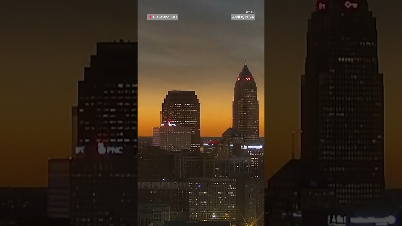 WATCH: Timelapse videos show total darkness of solar eclipse WATCH: Timelapse videos show total darkness of solar eclipse