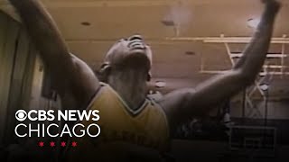 CBS Chicago Vault: Gene Siskel reviews "Hoop Dreams," calls it "extraordinary"