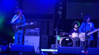 Yuck - Shook Down - Glastonbury 2011