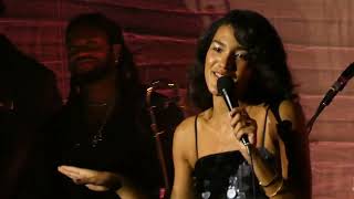 Olivia Dean - "Man I Need" (Live in New York)