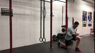Half Kneeling Isometric Leg Curl