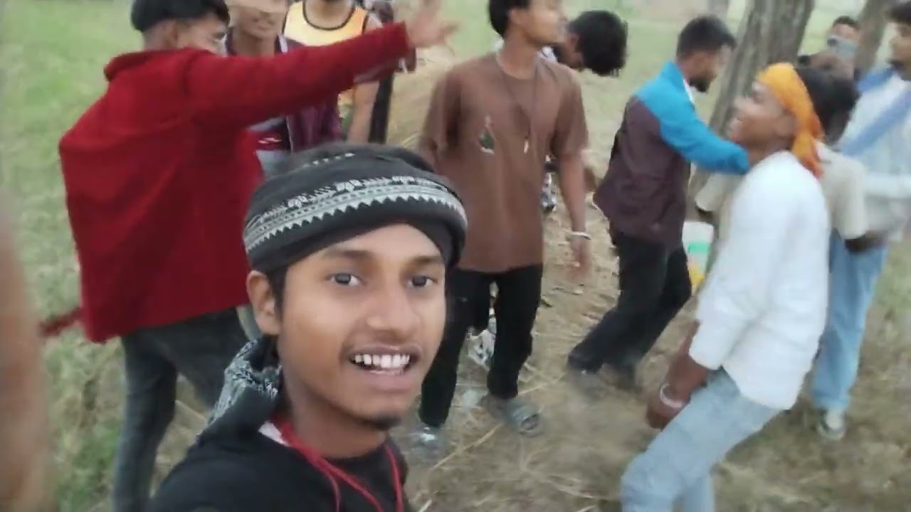 नया साल का इंजॉय आप सबको भी मेरे दिल से हैप्पी न्यू एयर नया साल का ढेर सारा शुभकामनाएं