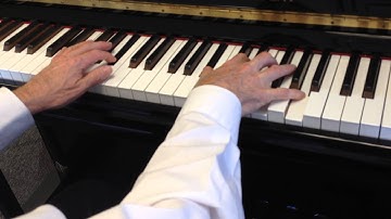 Major 7th chords voice lead around the circle of 5ths