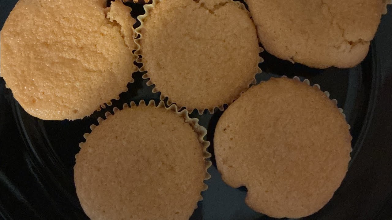 Mike making 2 ingredient cupcakes tastes like a creamsicle 