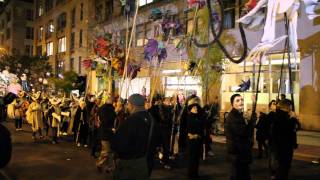 2011 39th Annual NYC Greenwich Village Halloween Parade - Canon 7D Video