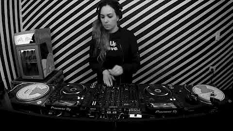 Paula Vlez @ Bloom Sessions