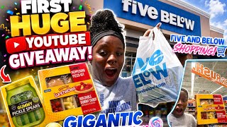 FIRST HUGE YOUTUBE GIVEAWAY 🎉🎉 | GIGANTIC EDIBLE CANDY 🍭 ✨