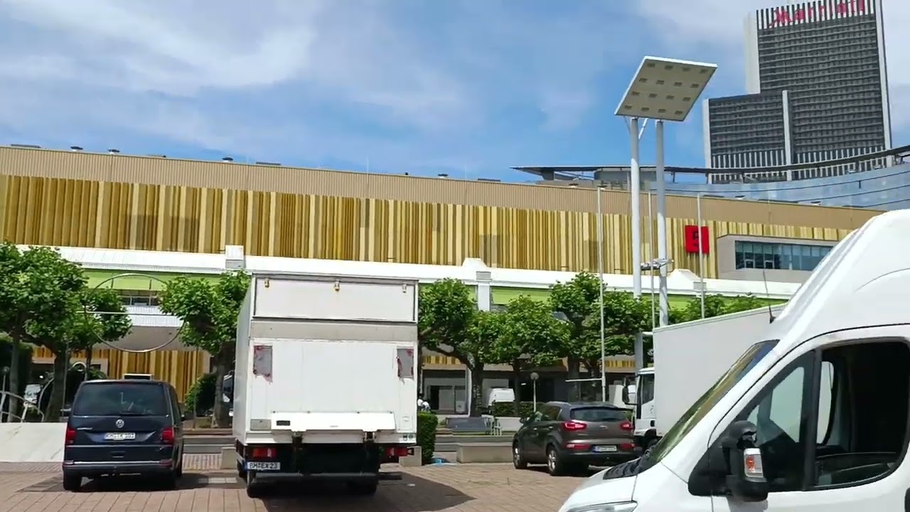 Франкфурт-на-Майне. Германия. Выставочный комплекс Messe Frankfurt. Frankfurt am Main. Дойчланд.